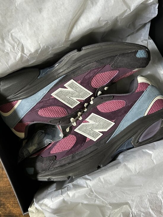 NEW IN BOX KITH x New Balance Abzorb 2010 - Purple / Black - Size 12